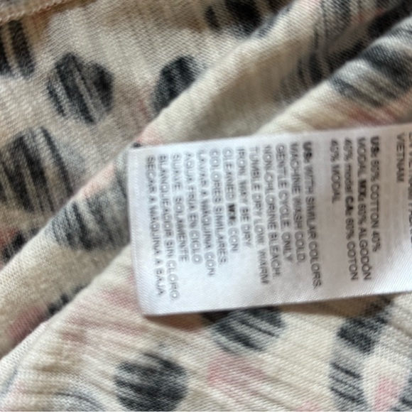 Chico’s Cotton/Modal Leopard Multi Color top Size 0 EUC - Picture 8 of 8